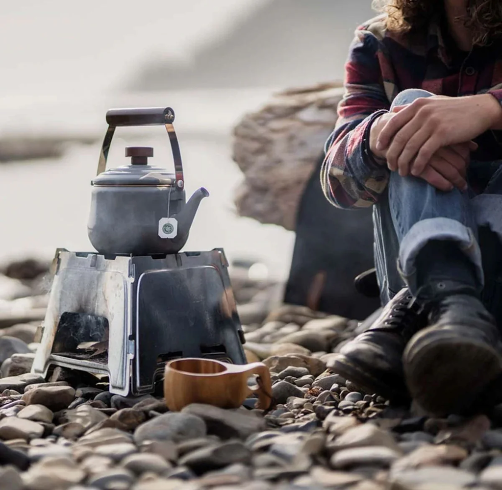 Enamel Teapot 04 Barebones.webp