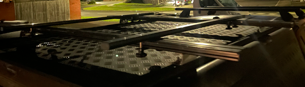 Tail mount crossbar Roof Space